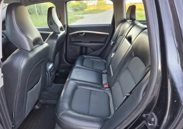 Volvo V70 cena 26900 przebieg: 299999, rok produkcji 2010 z Szczytna małe 352
